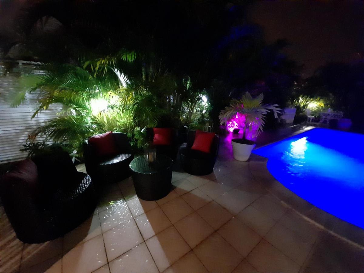 Ferienwohnung Coquet F2 Climatise Avec Piscine Au Lamentin Le Lamentin Exterior foto