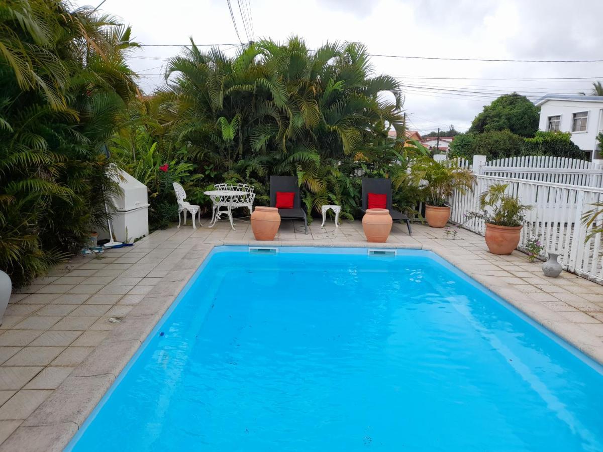 Ferienwohnung Coquet F2 Climatise Avec Piscine Au Lamentin Le Lamentin Exterior foto
