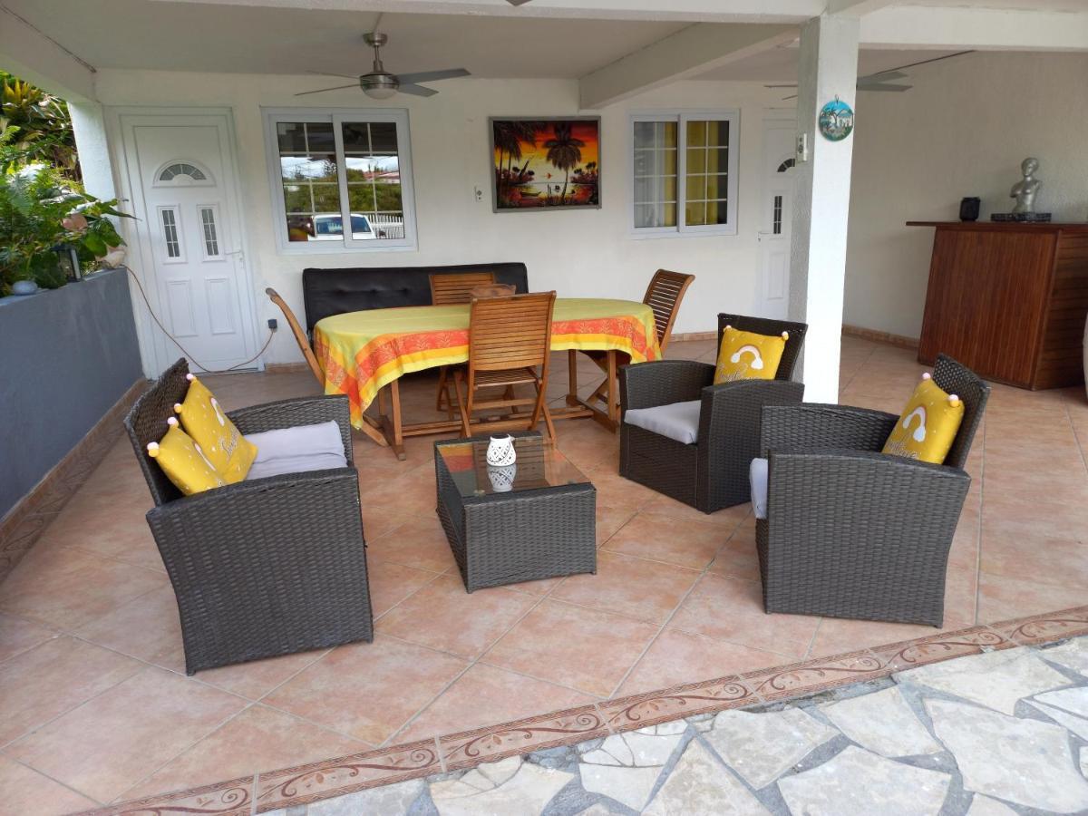 Ferienwohnung Coquet F2 Climatise Avec Piscine Au Lamentin Le Lamentin Exterior foto