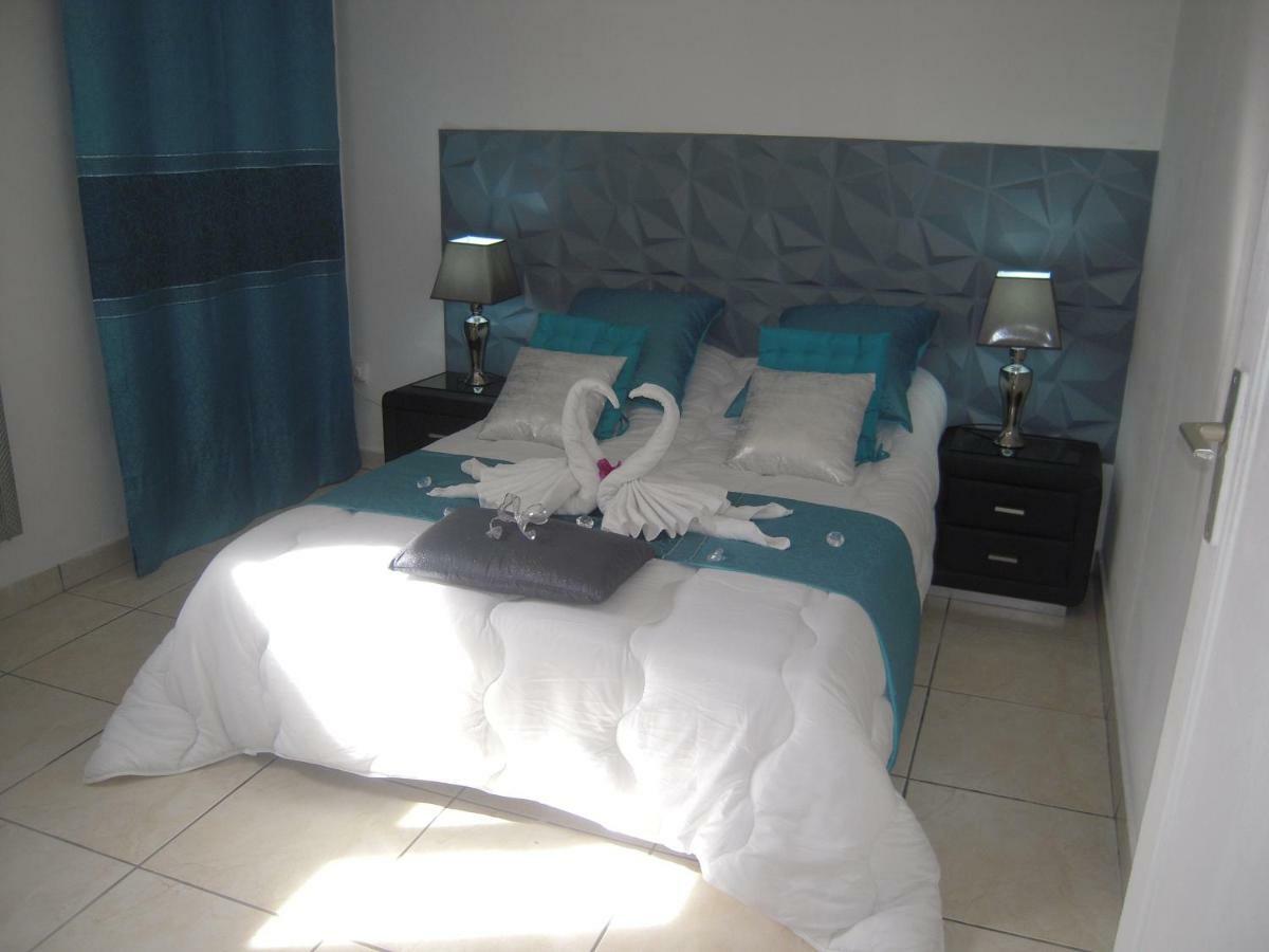 Ferienwohnung Coquet F2 Climatise Avec Piscine Au Lamentin Le Lamentin Exterior foto